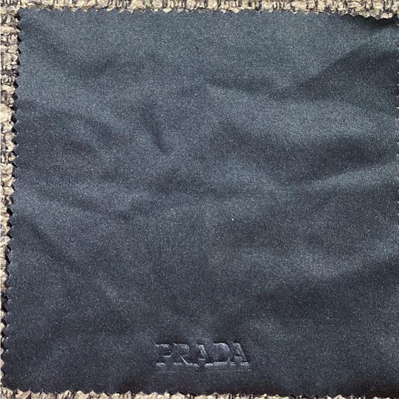 BRAND NEW PRADA SUNGLASSES - Picture 7 of 8